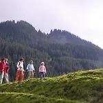 Hotel Nesselwanger Hof 4*