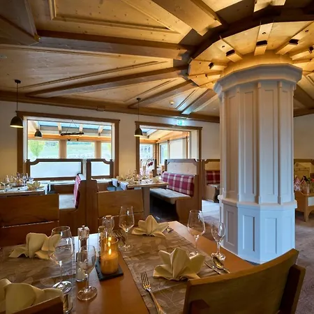 Nesselwanger Hof Hotel 4*