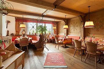 Hotel Nesselwanger Hof 4*