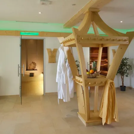 Hotel Nesselwanger Hof 4*