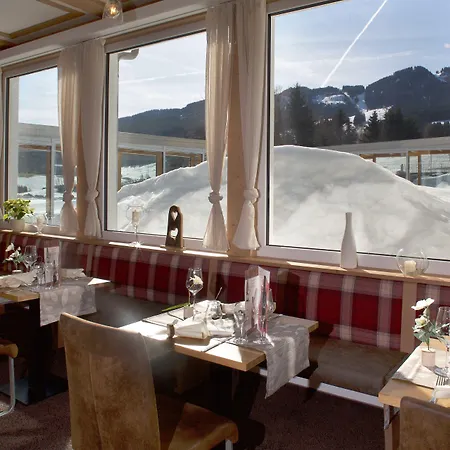 Nesselwanger Hof 호텔 네쎌방