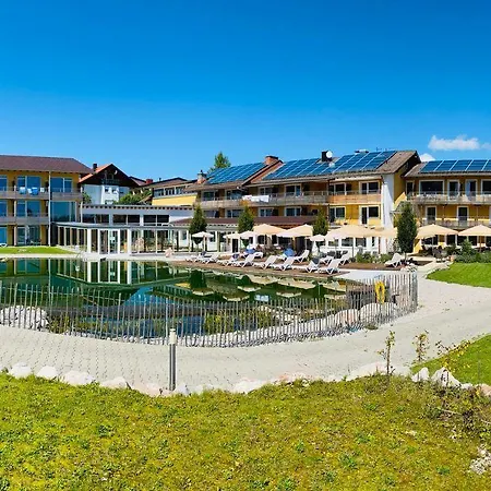 Nesselwanger Hof Otel 4*