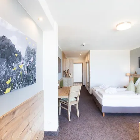 Nesselwanger Hof 호텔 네쎌방